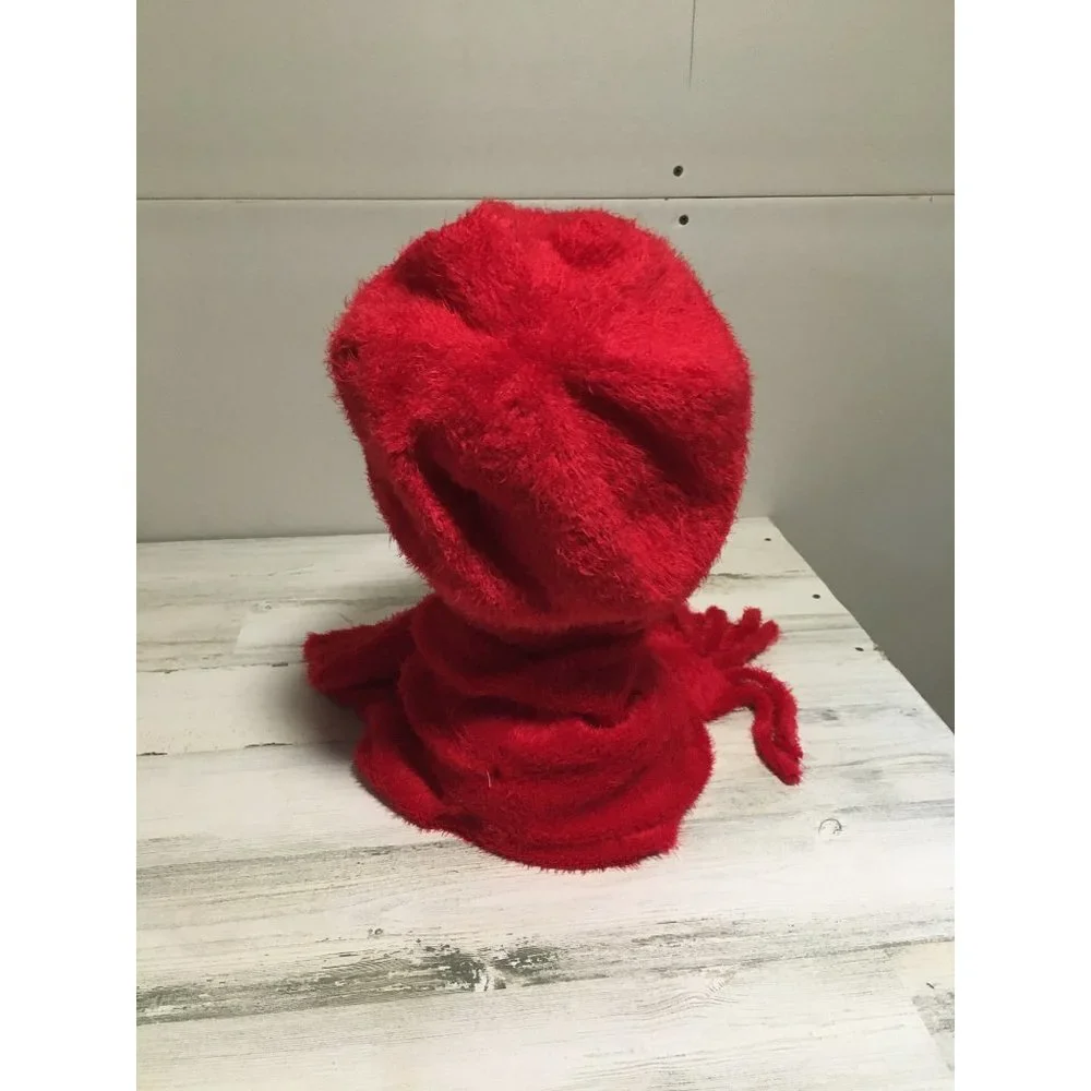Red furry beenie hat & matching scarf with fringe